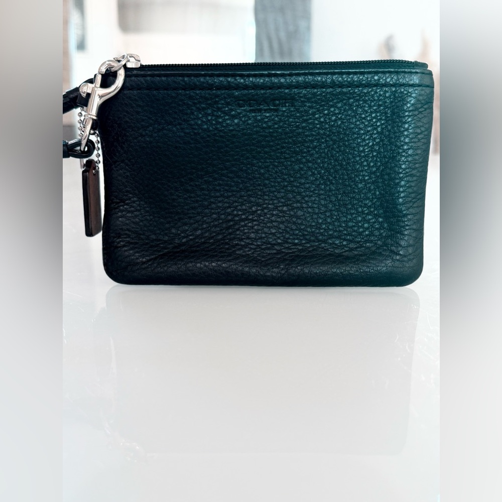 Coach Pebble Leather Wristlet Pouch Black Silver Hardware New - Picture 3 of 11